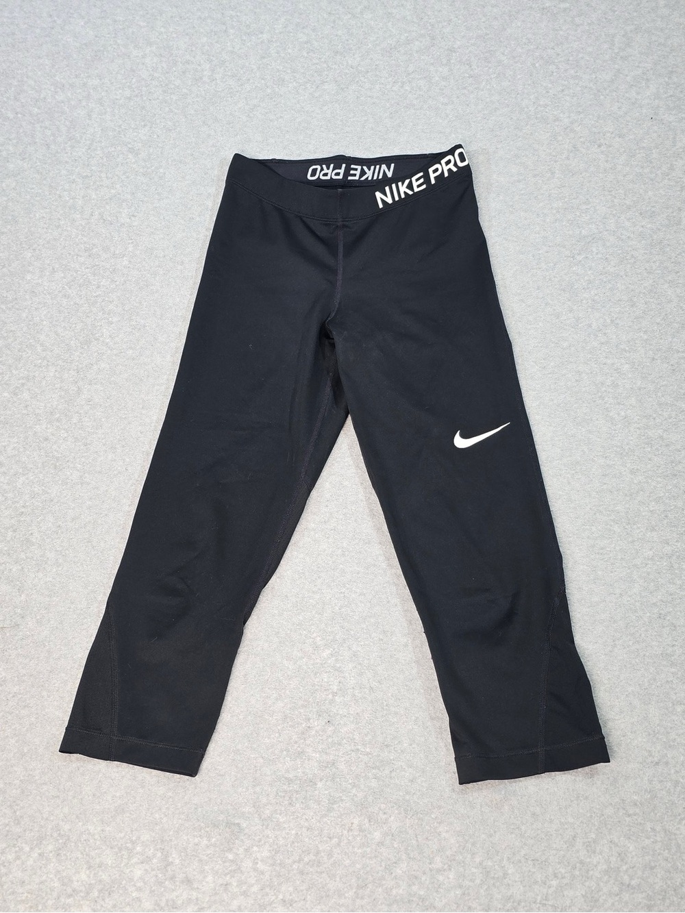 Nike Pro Womens Leggings Size Small Black Dri Fit Capri